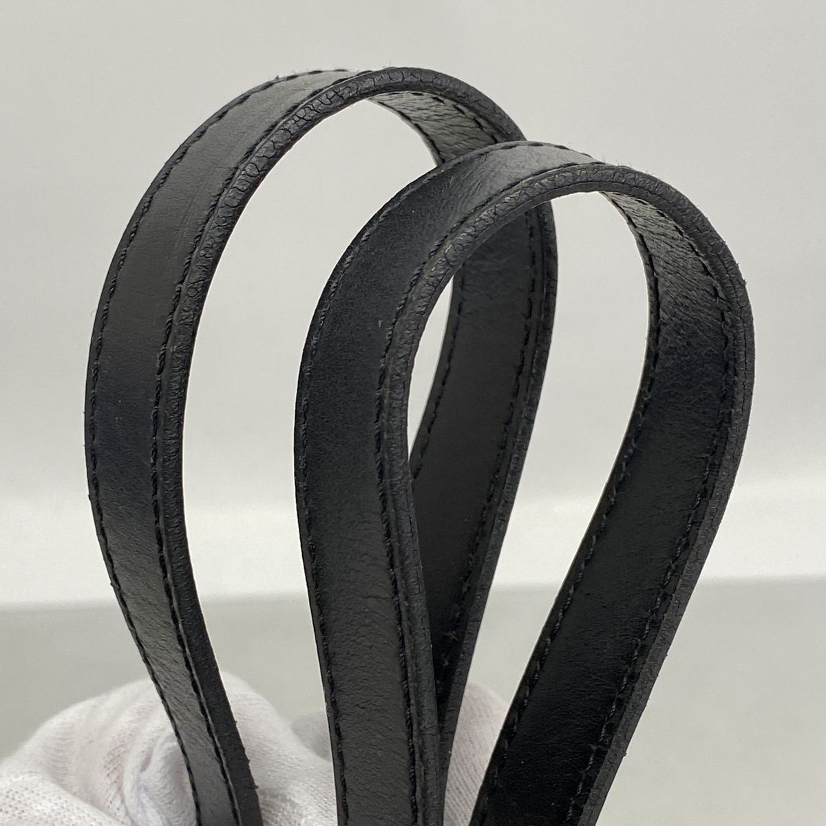 Louis Vuitton Handbag Epi Soufflot Noir — view 6