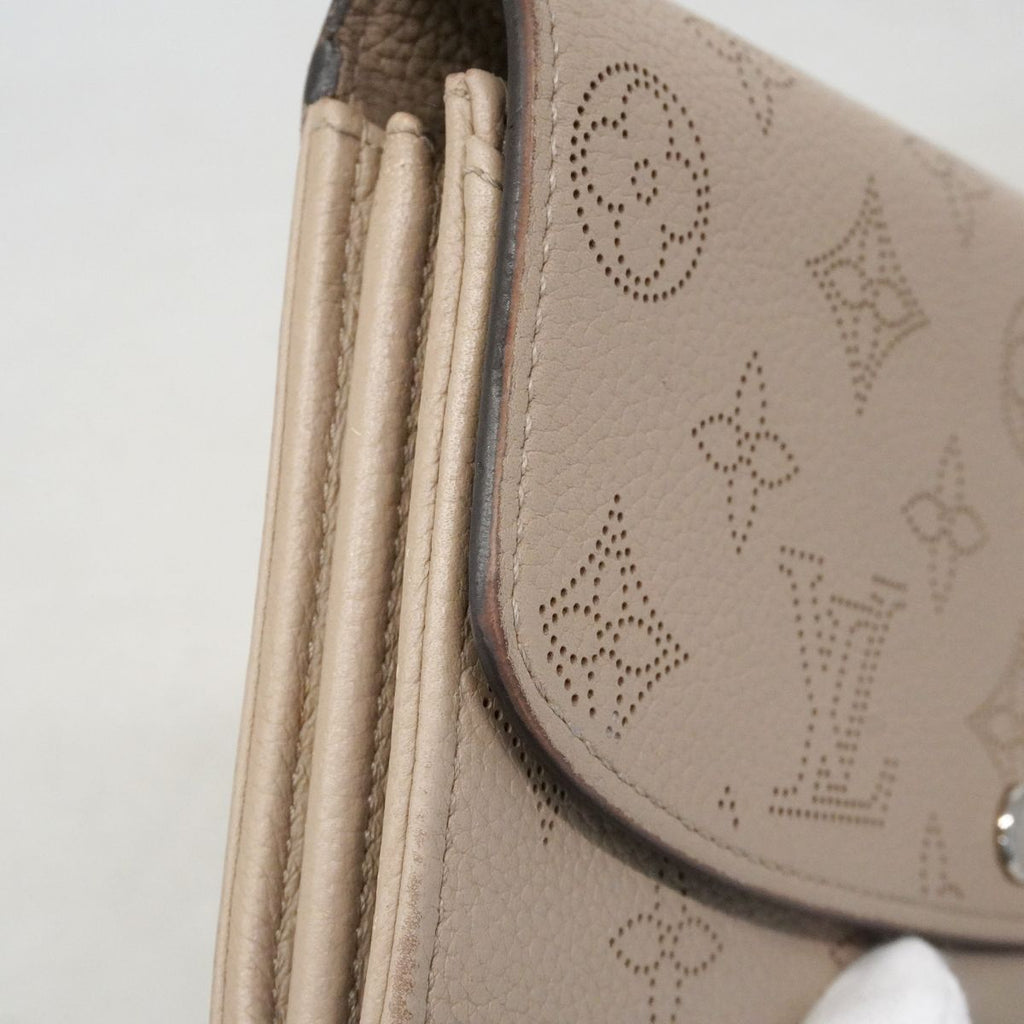 Louis Vuitton Wallet Mahina Portefeuille Iris Galet — view 8