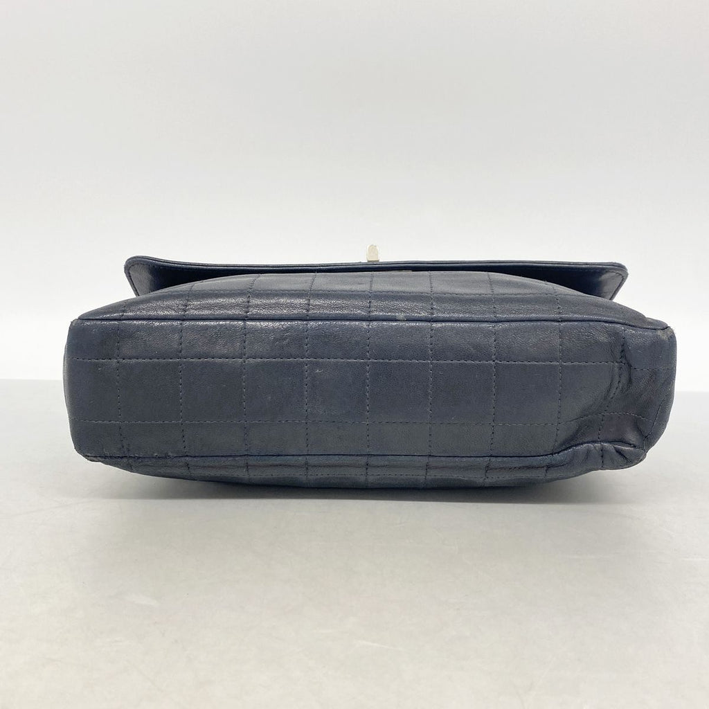 Chanel Shoulder Bag 2.55 Choco Bar Lambskin Black Silver — view 3