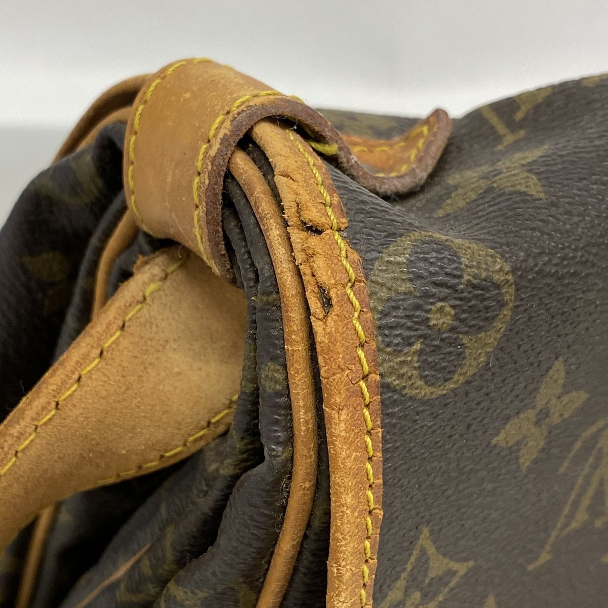 Louis Vuitton Shoulder Bag Monogram Saumur 35 Brown — view 8
