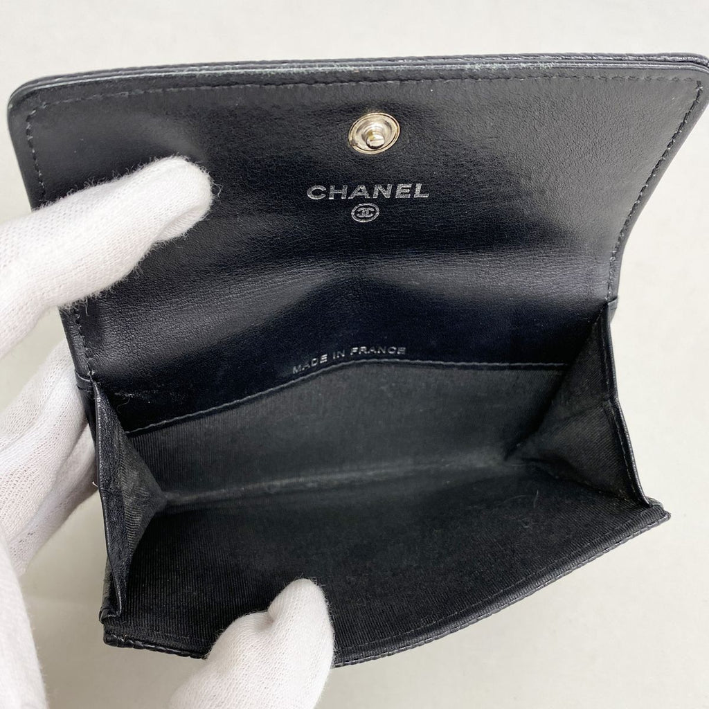 Chanel Card Case Caviar Leather Black Silver — view 3