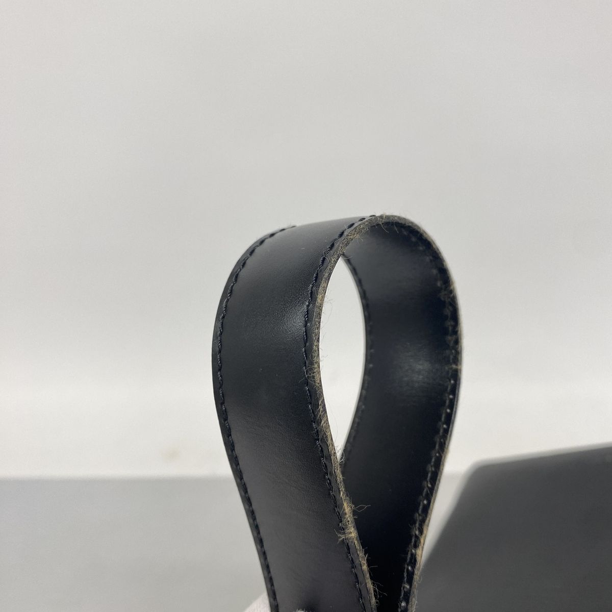 Louis Vuitton Shoulder Bag Epi Sac D'epaule PM Noir — view 8