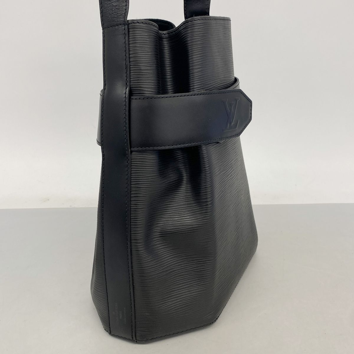 Louis Vuitton Shoulder Bag Epi Sac D'epaule PM Noir — view 2