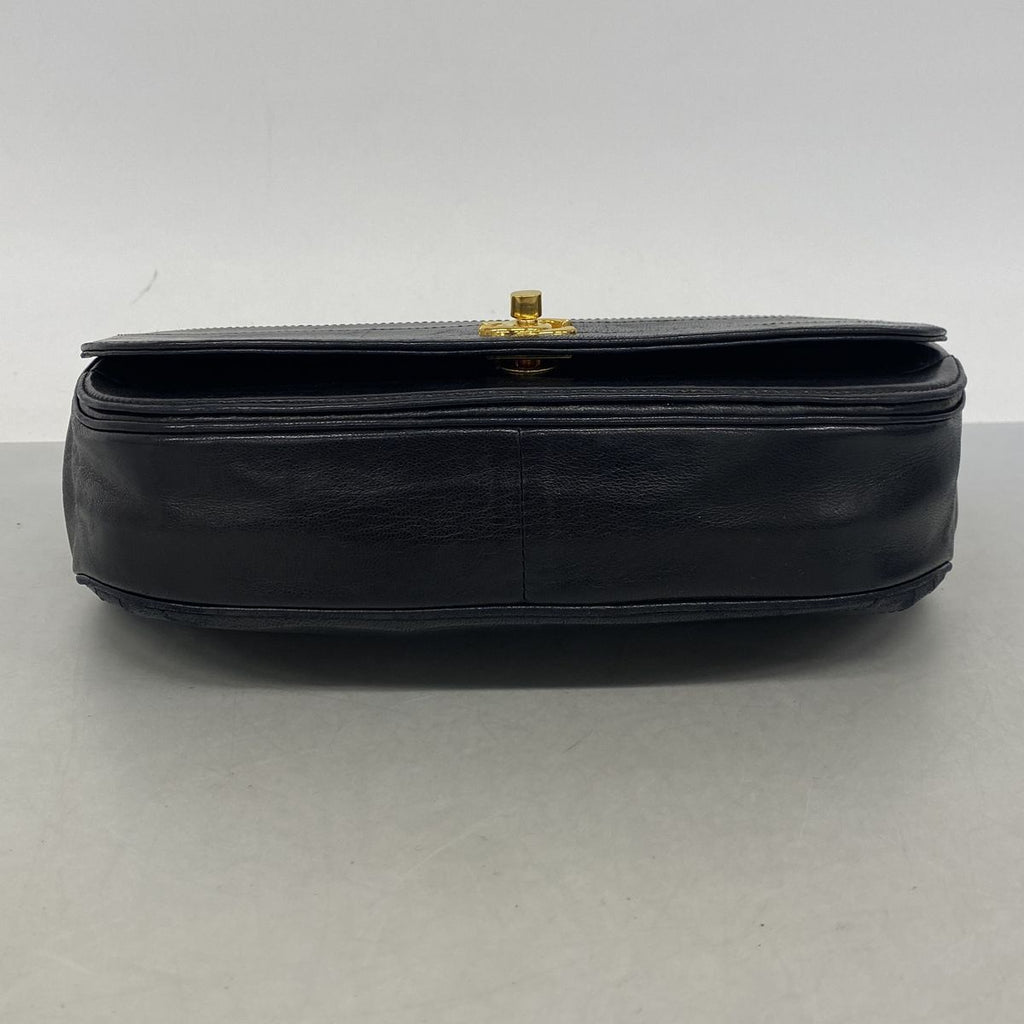 Chanel Shoulder Bag Half Moon Lambskin Black Gold — view 3