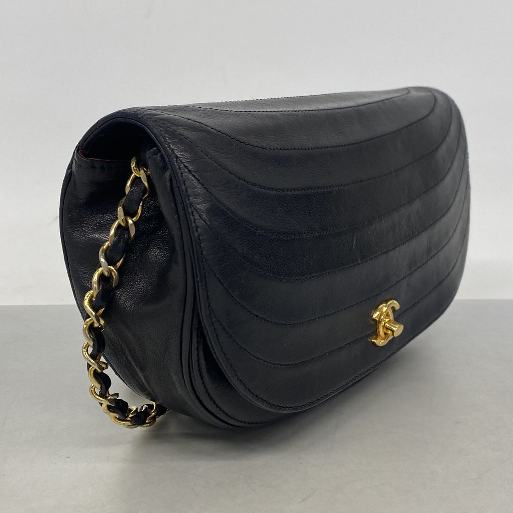 Chanel Shoulder Bag Half Moon Lambskin Black Gold — view 2