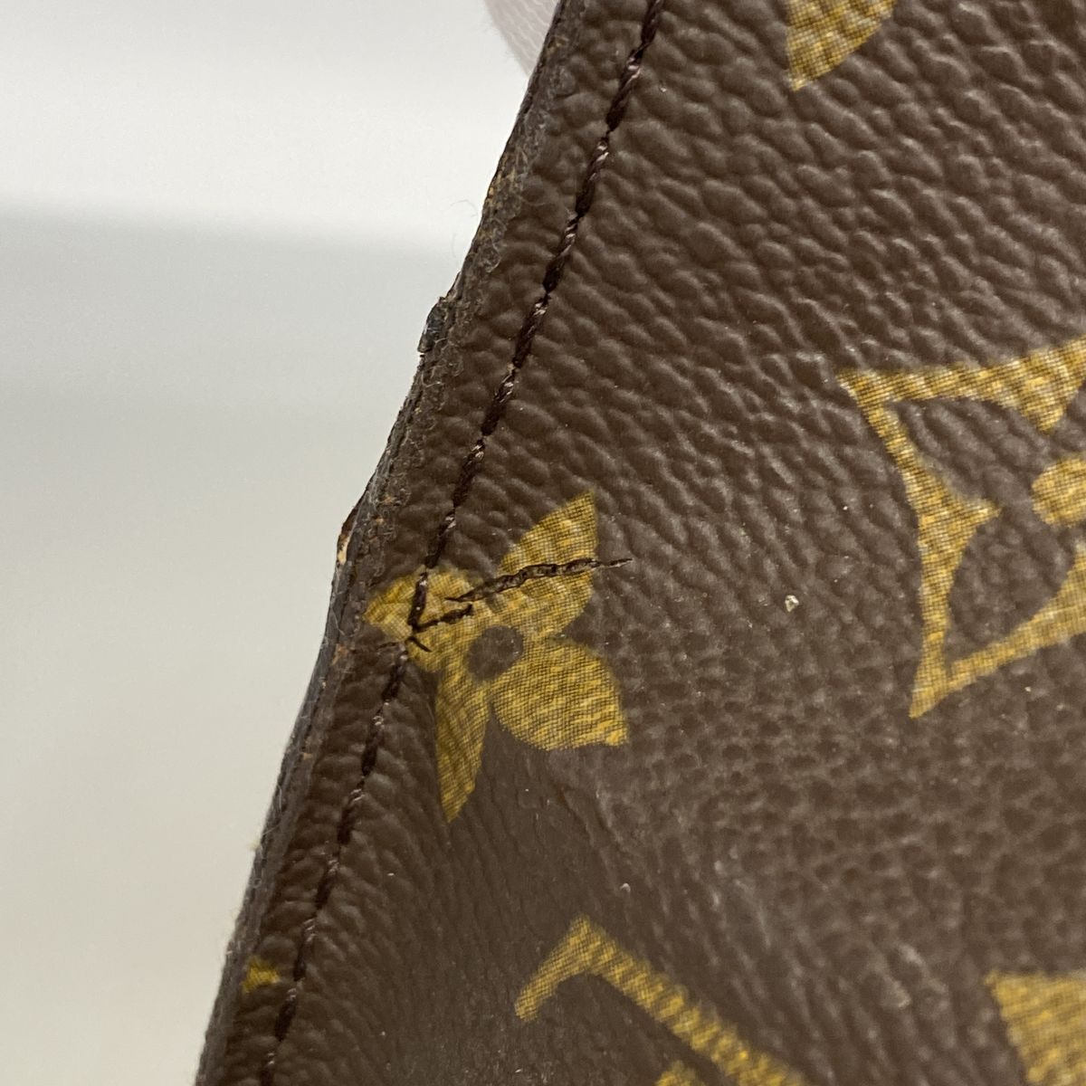 Louis Vuitton Shoulder Bag Monogram Cartouchiere GM Brown — view 8