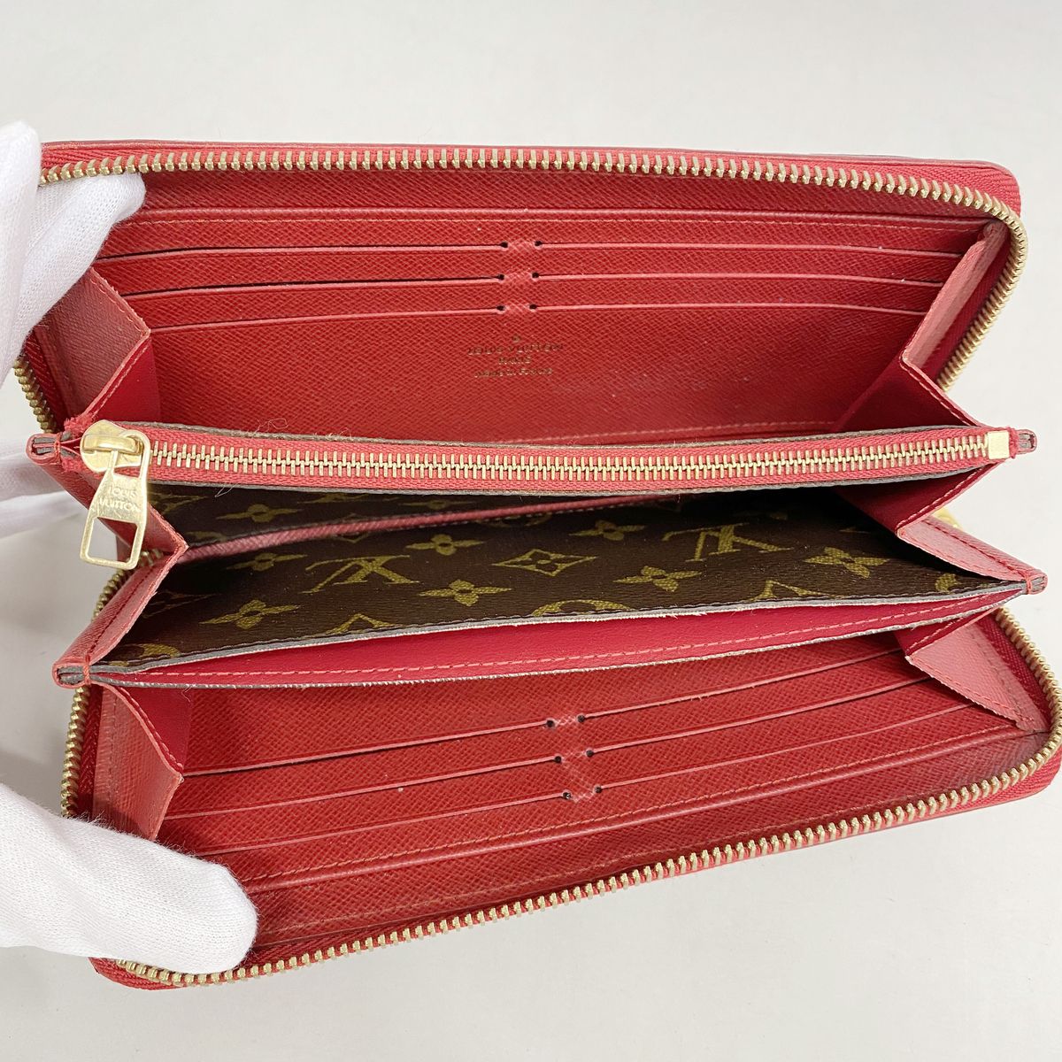 Louis Vuitton Wallet Monogram Retiro Zippy Brown Cerise — view 3