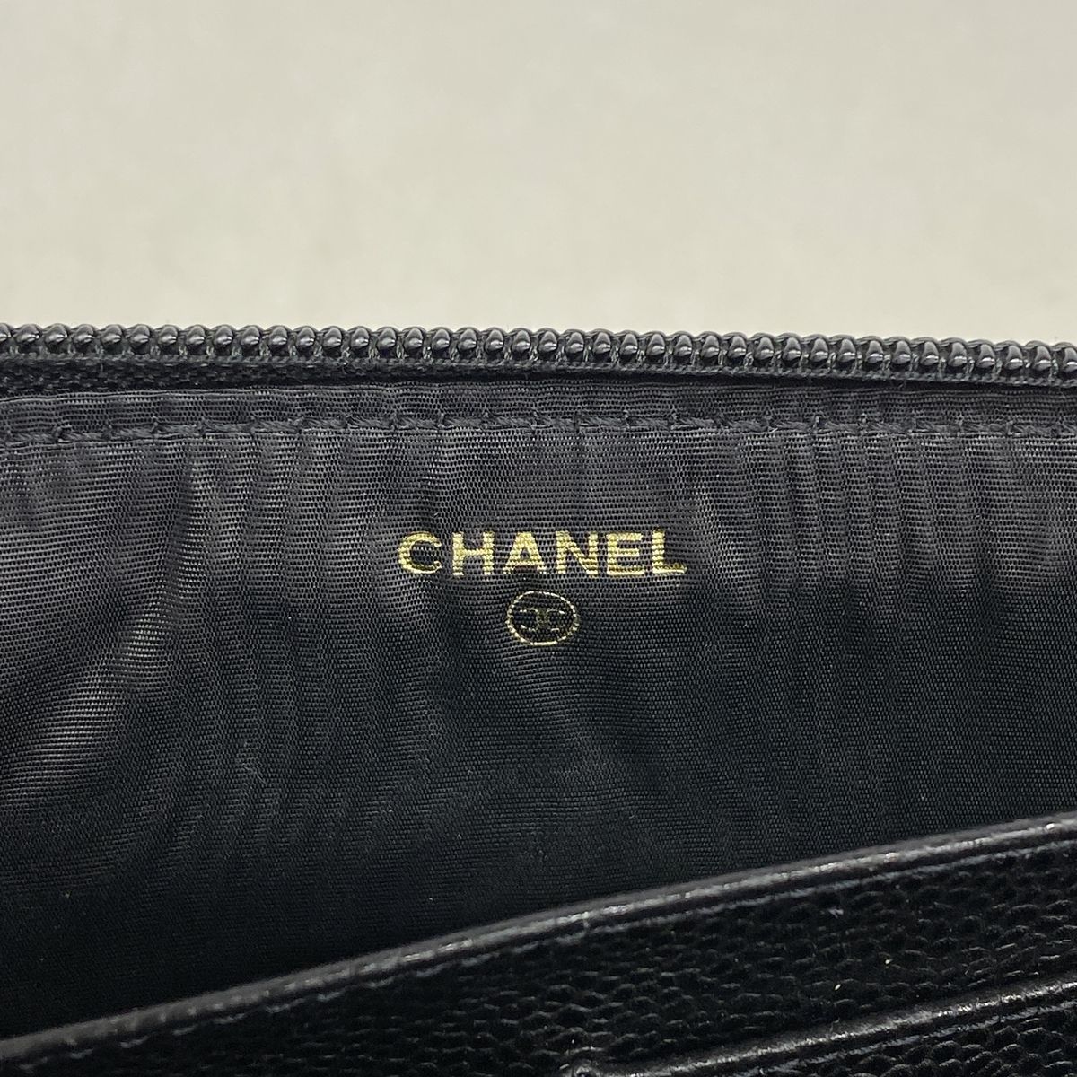 Chanel Wallet Caviar Leather Black Gold — view 4