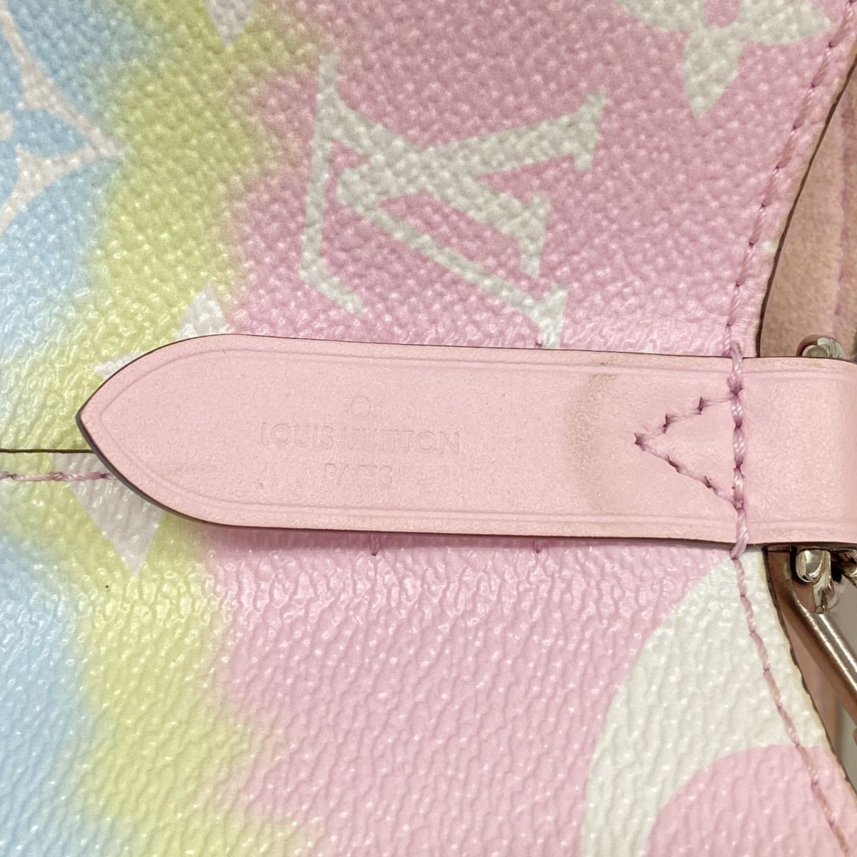Louis Vuitton Shoulder Bag LV Escale Neo Noe Pastel — view 5