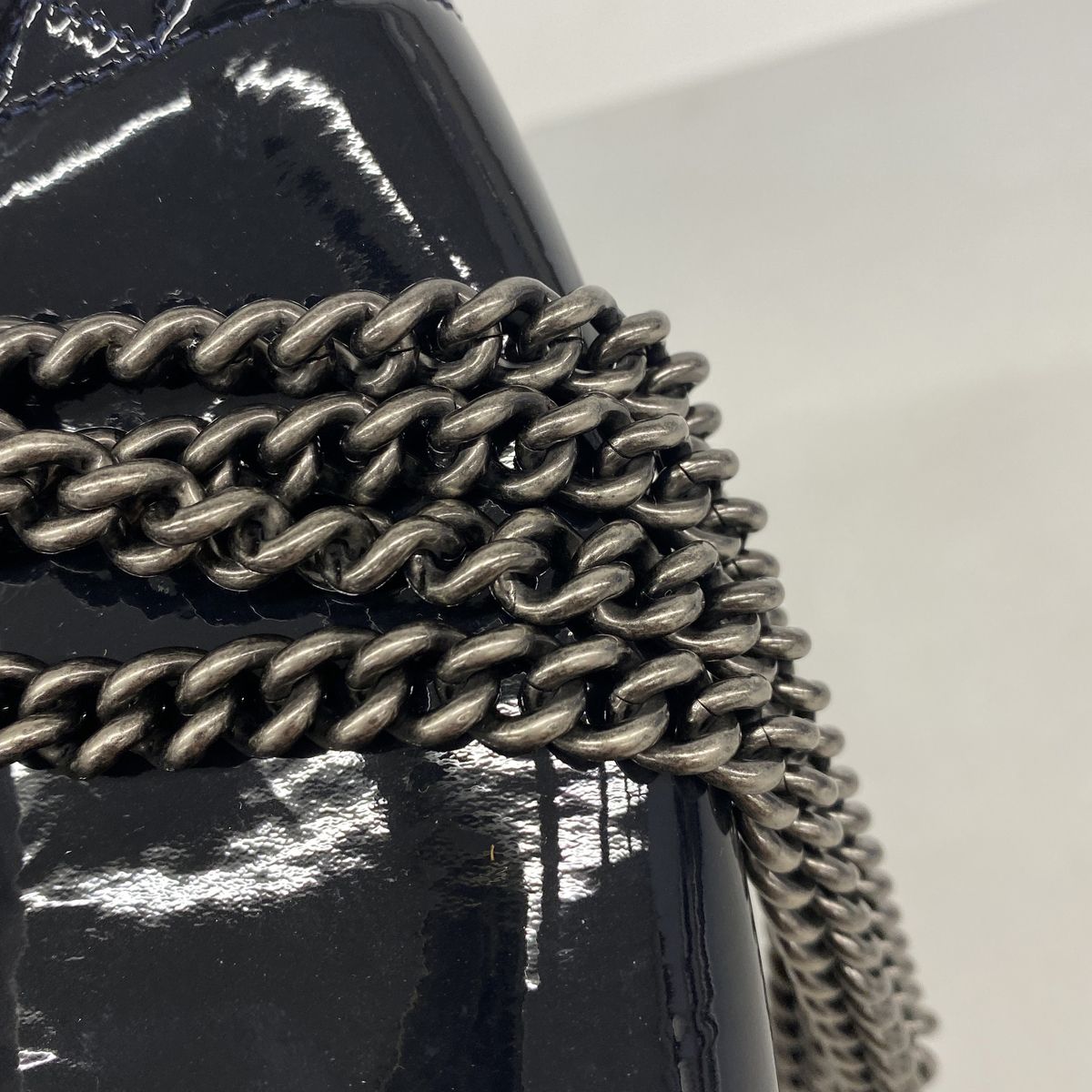 Chanel Shoulder Bag Boy Patent Leather Navy Silver — view 8