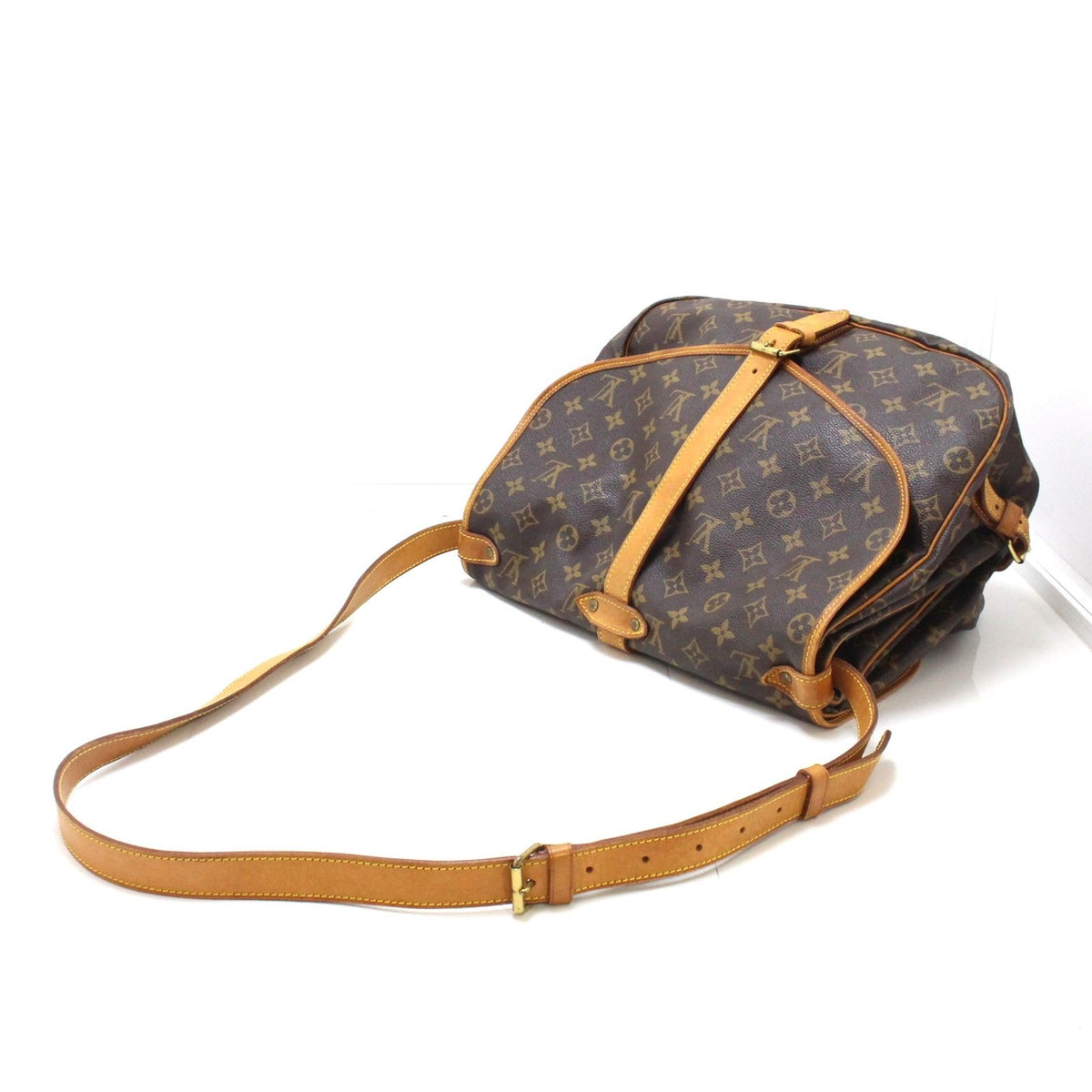 Louis Vuitton Saumur 35 Monogram Shoulder Bag Canvas Brown — view 3