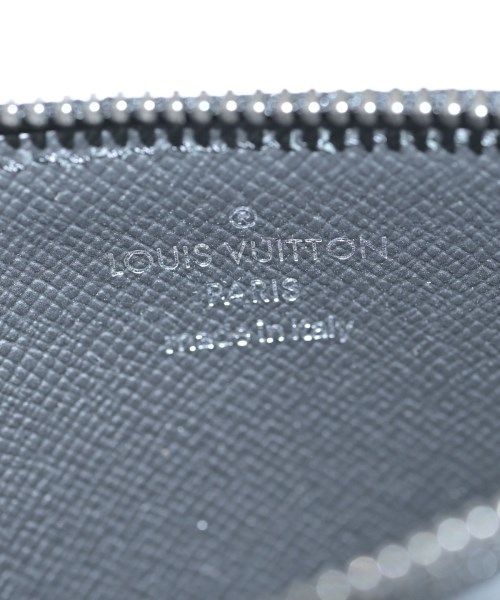 Louis Vuitton Card Case — view 4