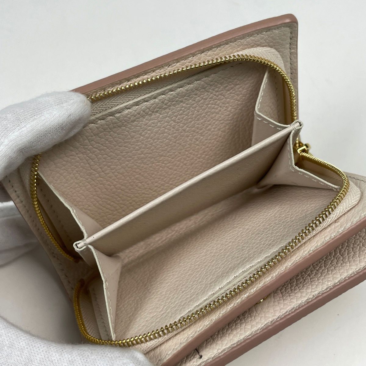 Louis Vuitton Portefeuille Clair Bifold Wallet Monogram Empreinte Milky White — view 6
