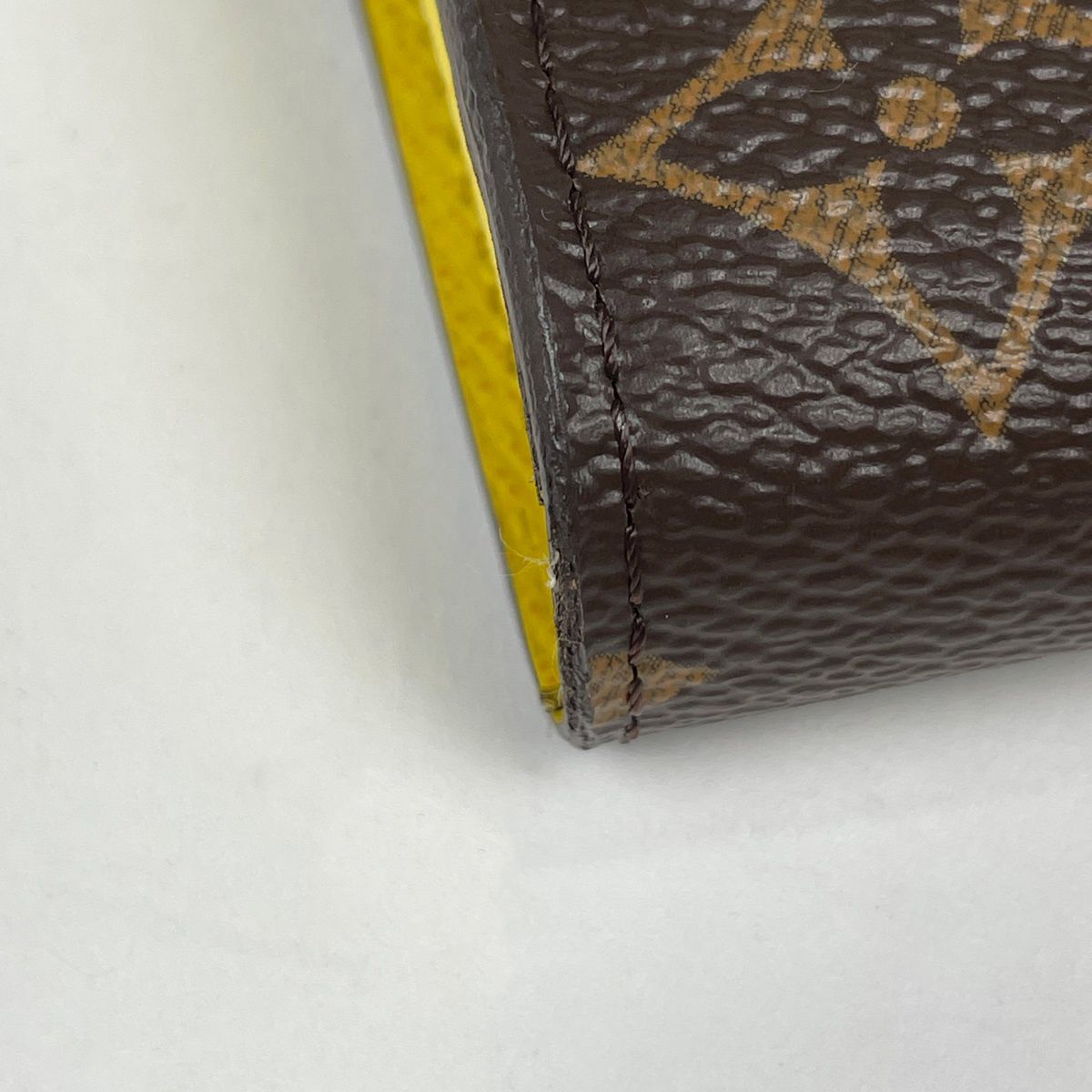Louis Vuitton Portefeuille Sarah Wallet Tribal Mask Monogram Brown Jaune — view 3