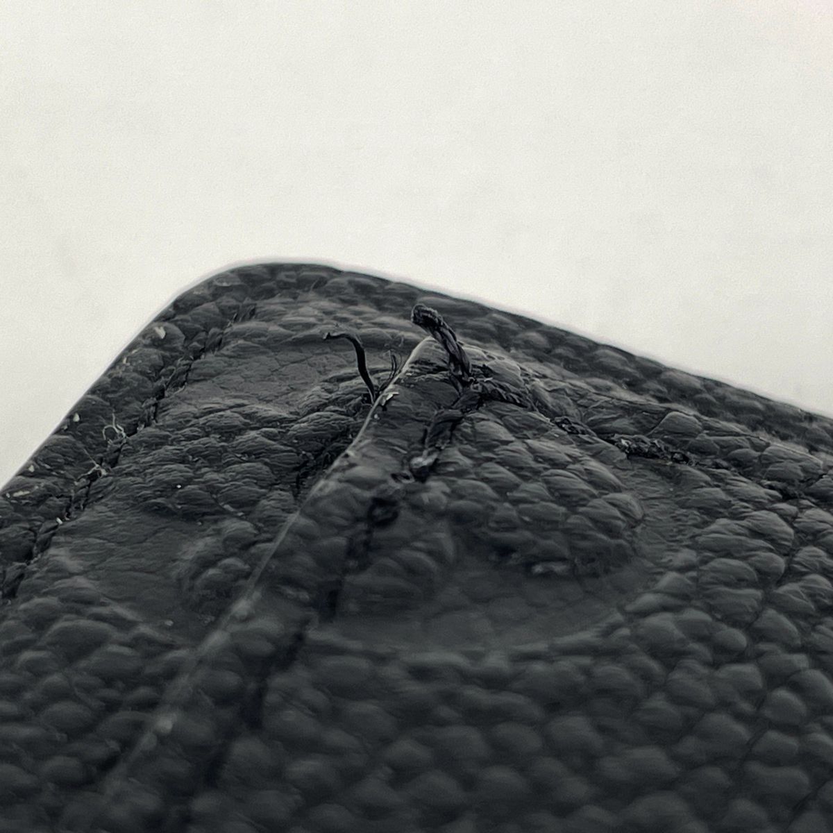 Louis Vuitton Portefeuille Clair Bifold Wallet Monogram Empreinte Noir — view 5