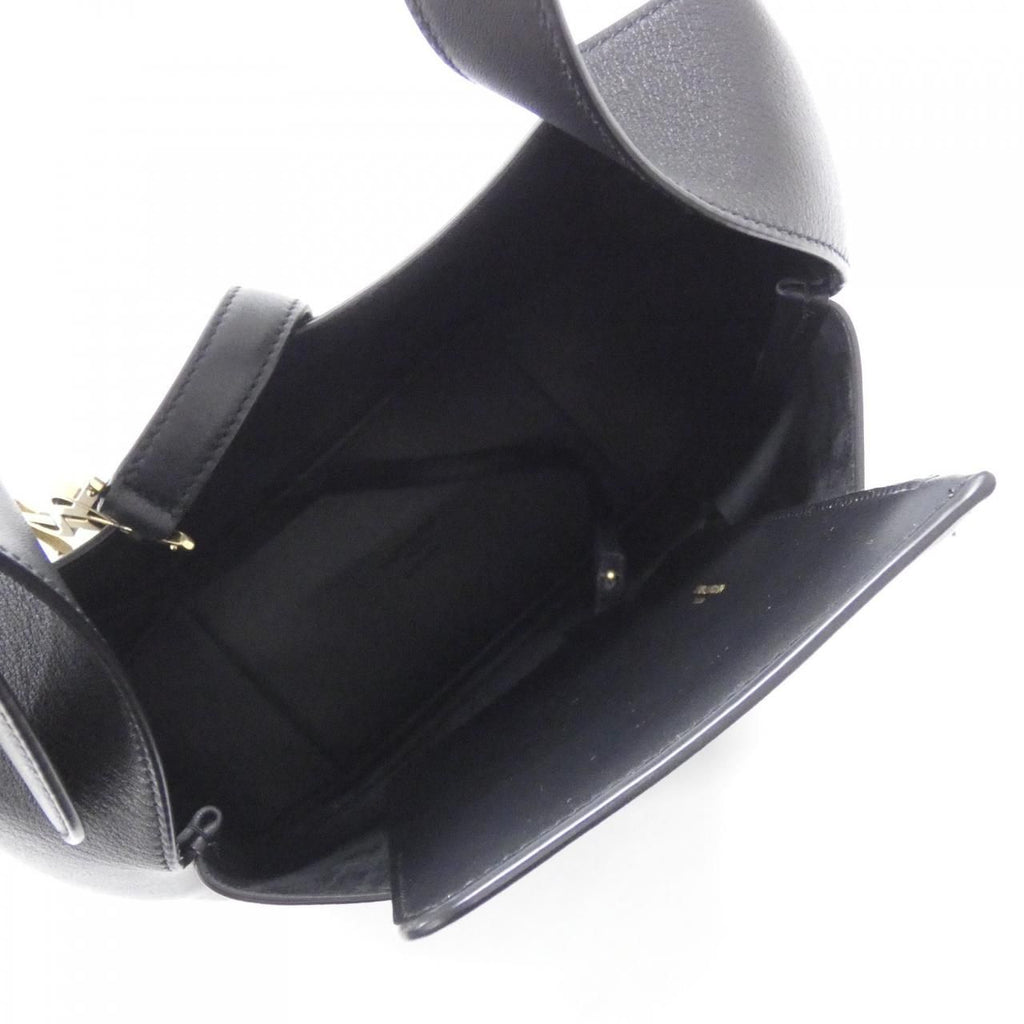Saint Laurent le Cassette Aaauq Shoulder Bag — view 6