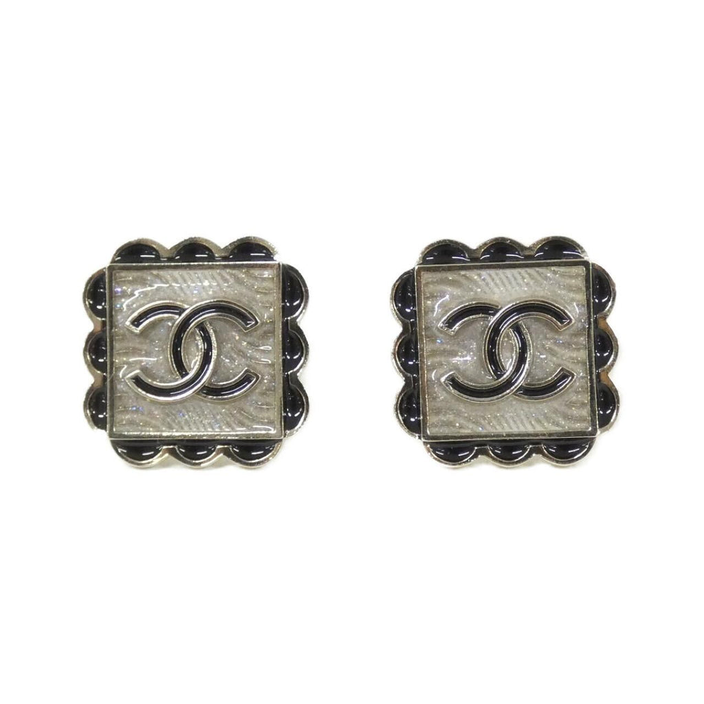 Chanel Earrings Gold