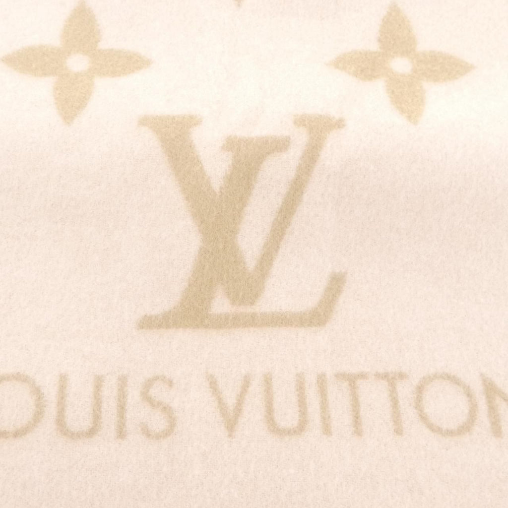 Louis Vuitton Reykjavik Scarf — view 4