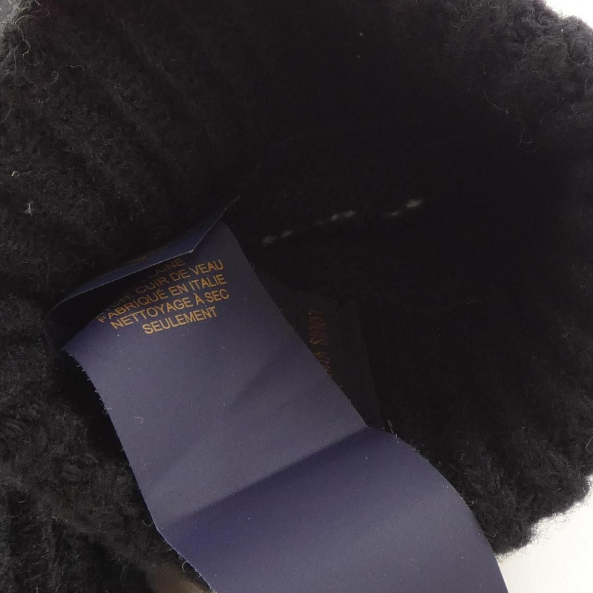 Louis Vuitton Maiko LV Medallion Glove — view 4