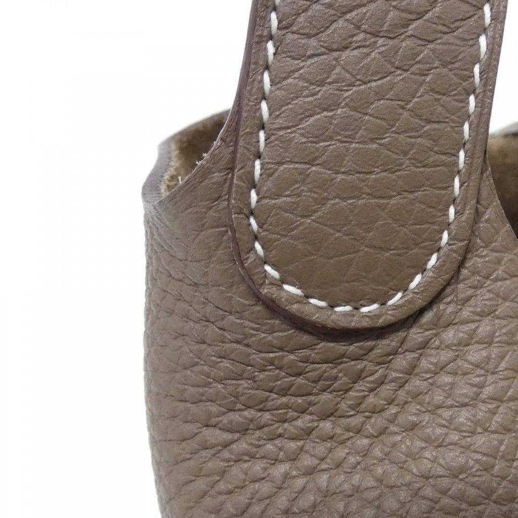 Hermes Picotin Lock MM Bag — view 3