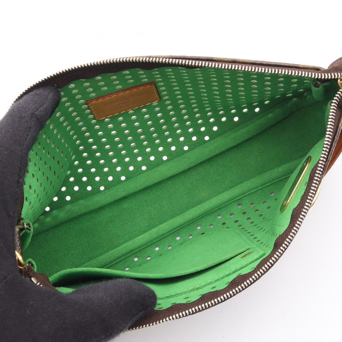 Louis Vuitton Handbag Pochette Accessoires Vert Leather — view 3
