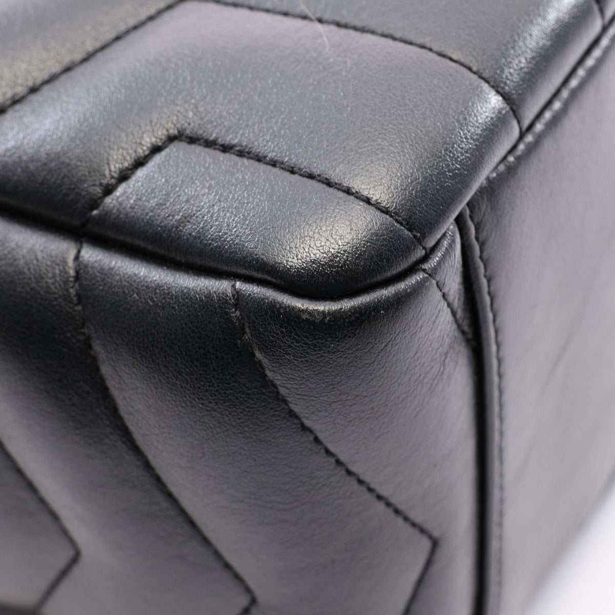 Saint Laurent Paris Shoulder Bag Loulou Black Leather Chain — view 5