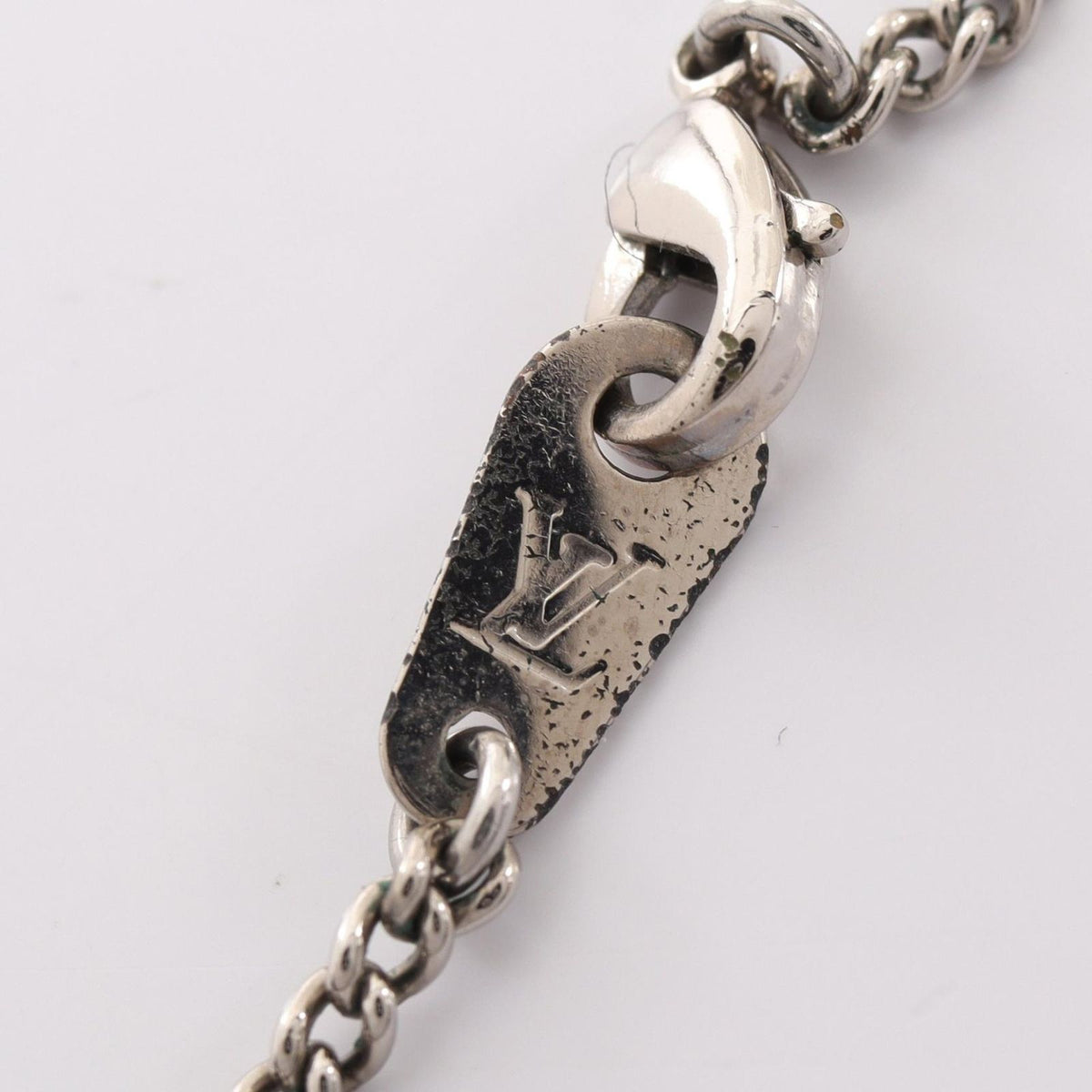 Louis Vuitton Necklace Collier Charm Monogram Eclipse — view 5