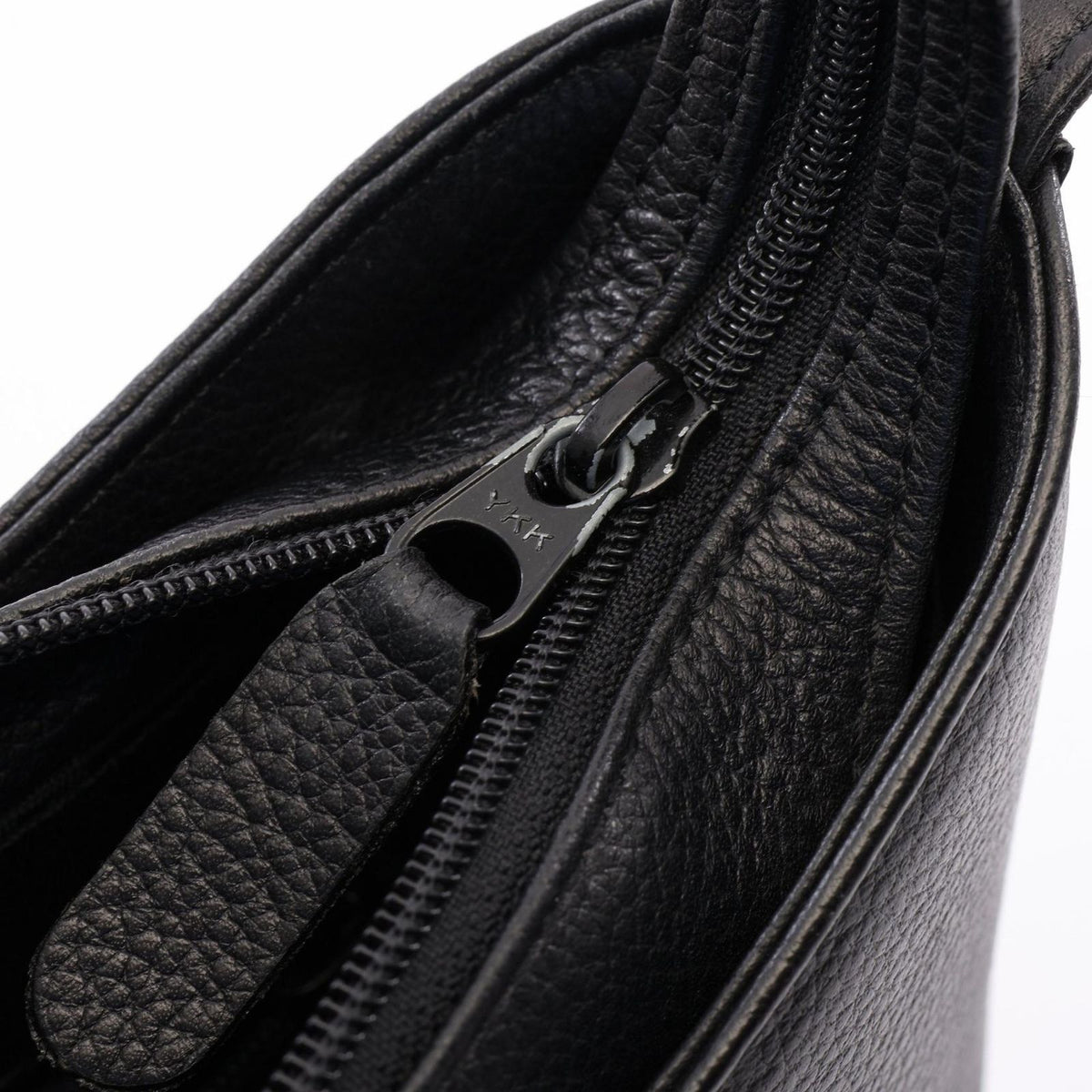 Saint Laurent Shoulder Bag Black Leather — view 5