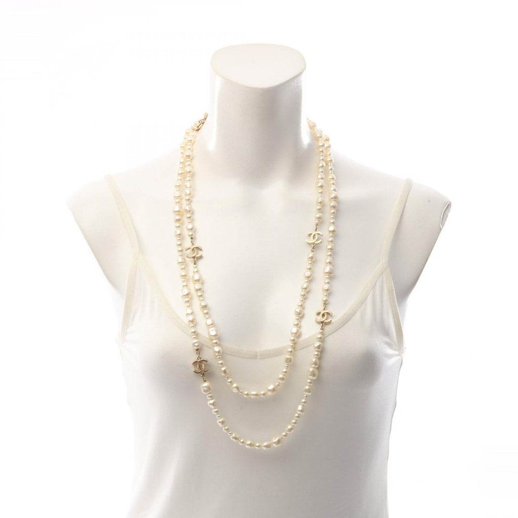 Chanel Necklace 12C CC Logo — view 5