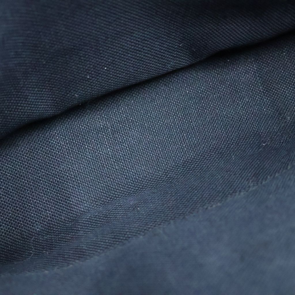 Gucci GG Supreme Clutch Leather Black — view 8
