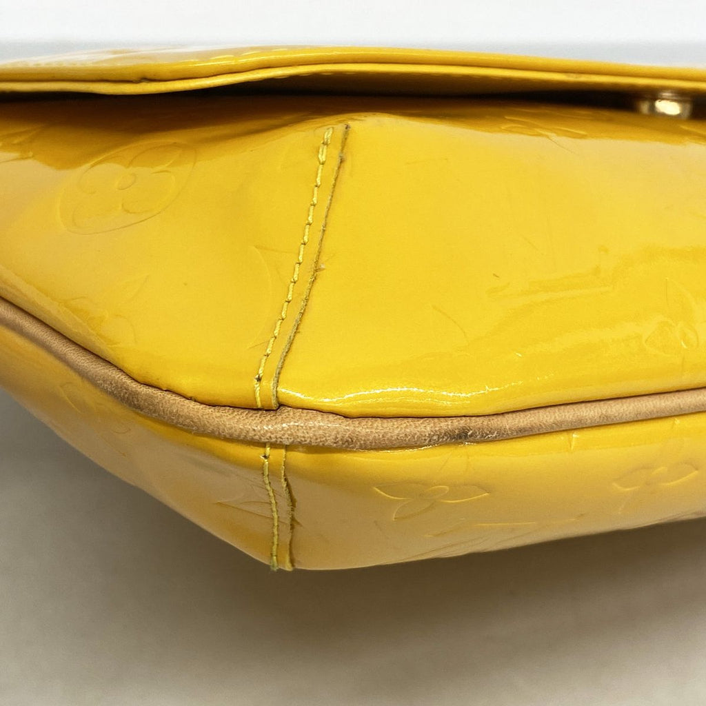 Louis Vuitton Shoulder Bag Vernis Thompson Street Jaune — view 6