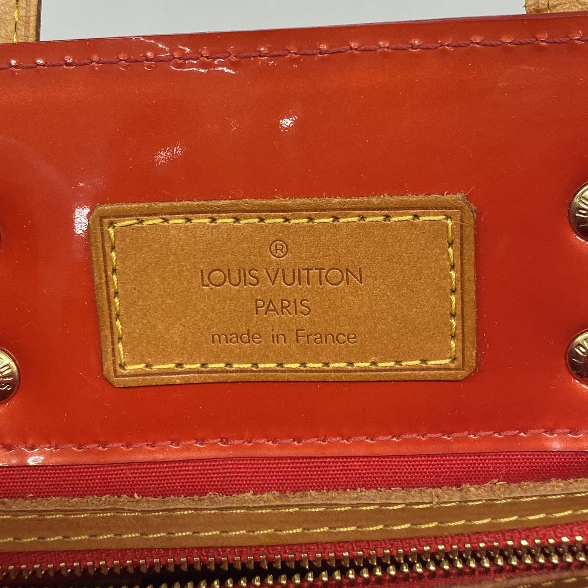 Louis Vuitton Handbag Vernis Reade PM Rouge — view 5