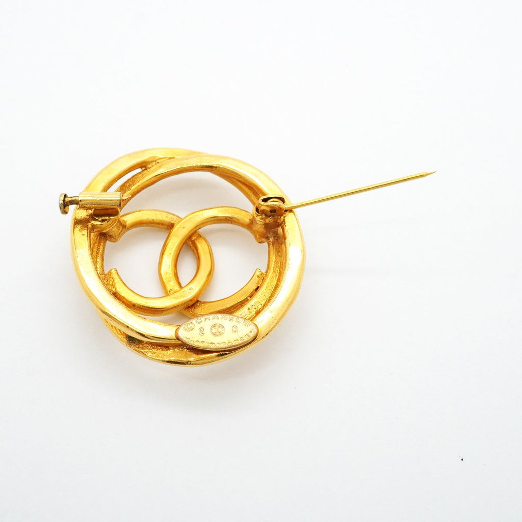 Chanel Brooch Vintage CC Logo Gold Plated — view 6