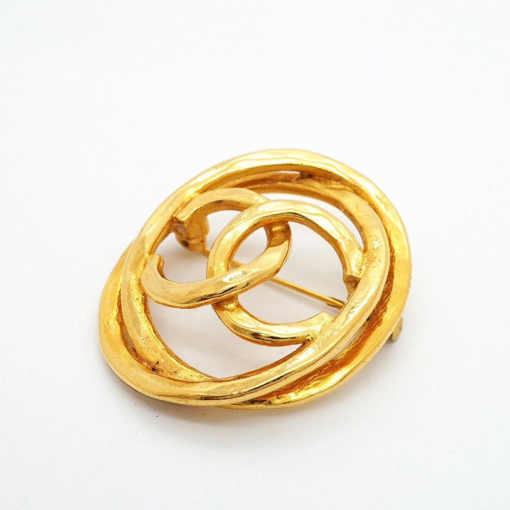 Chanel Brooch Vintage CC Logo Gold Plated — view 2