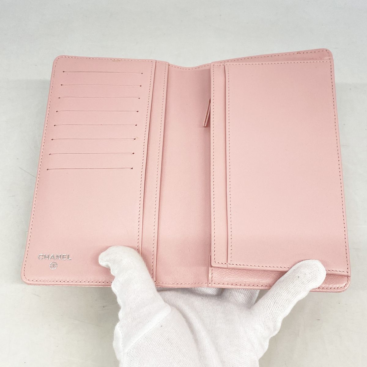 Chanel Wallet Caviar Leather Pink Silver — view 3