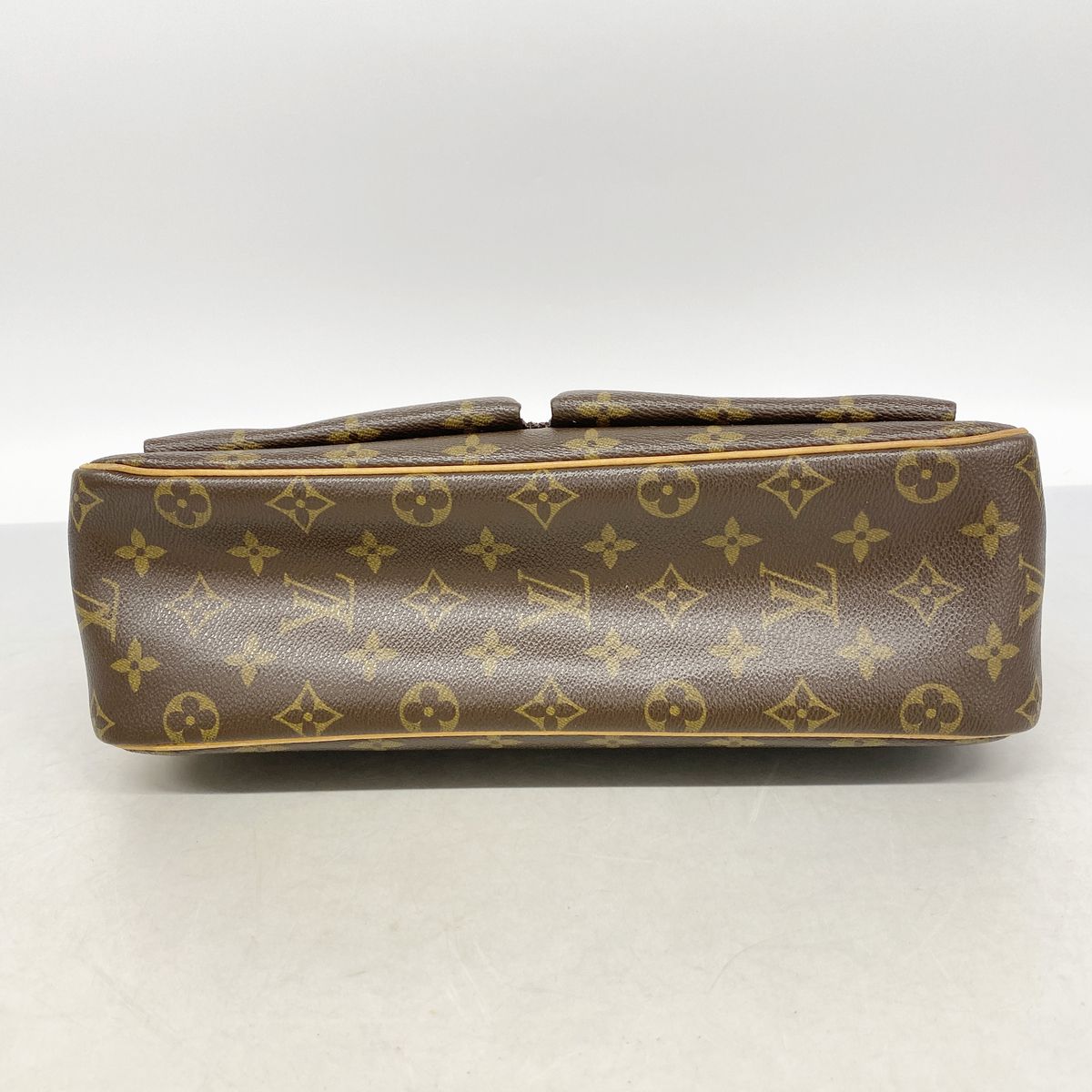 Louis Vuitton Shoulder Bag Monogram Viva-Cite GM Brown — view 3