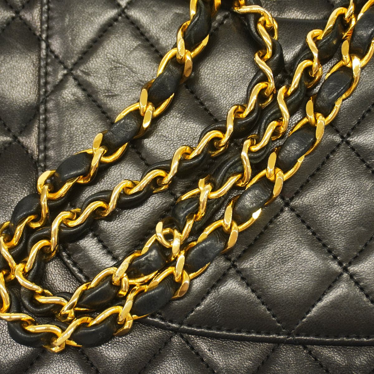 Chanel Shoulder Bag Quilted Lambskin Black Gold — view 8