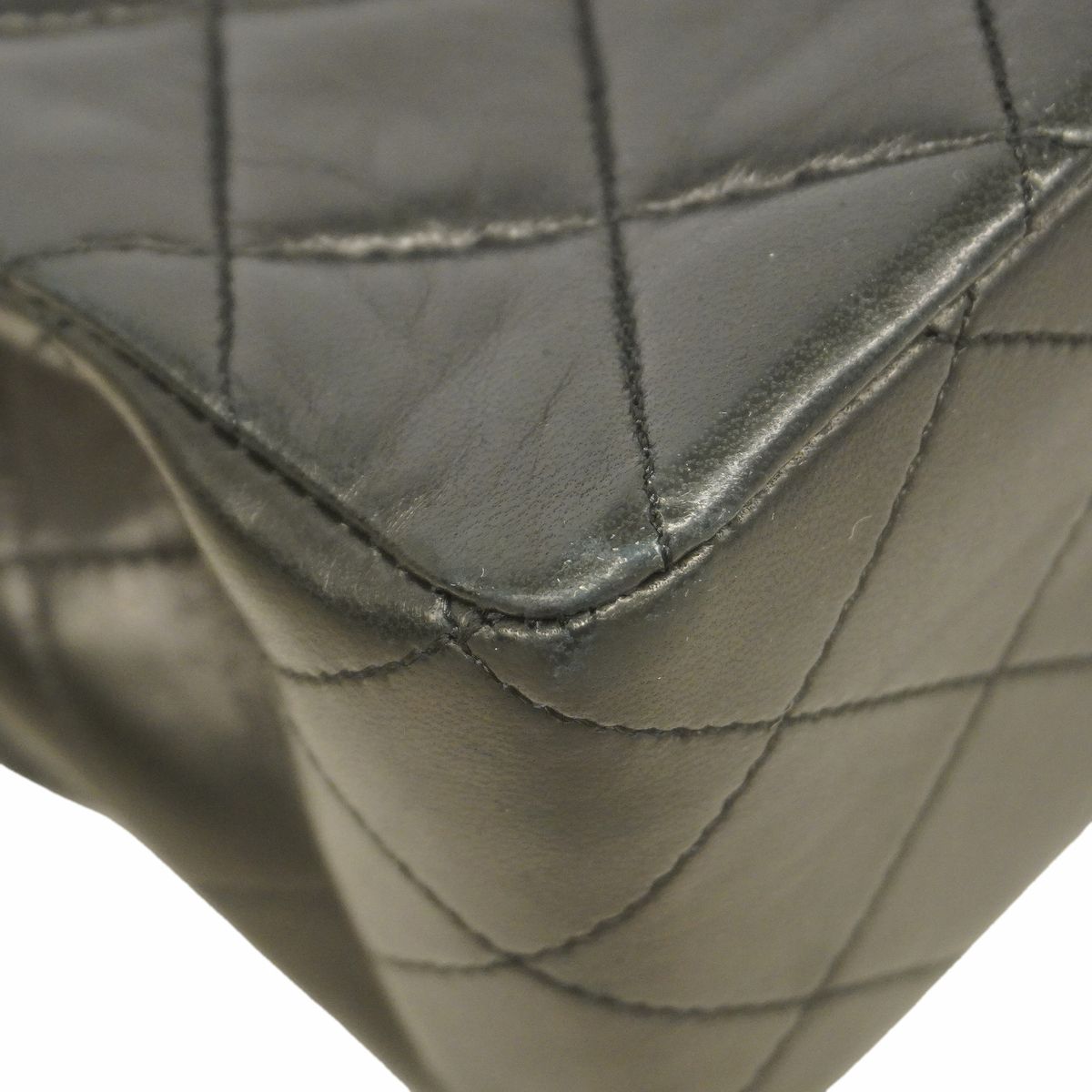 Chanel Shoulder Bag Quilted Lambskin Black Gold — view 6