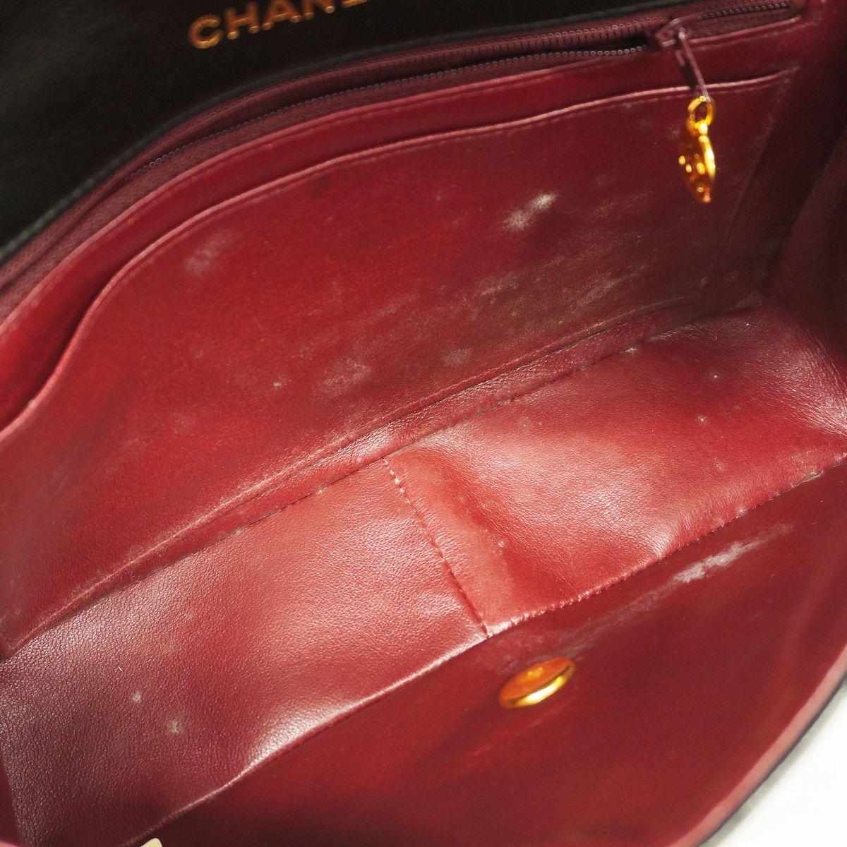 Chanel Shoulder Bag Diana Lambskin Black Gold — view 4
