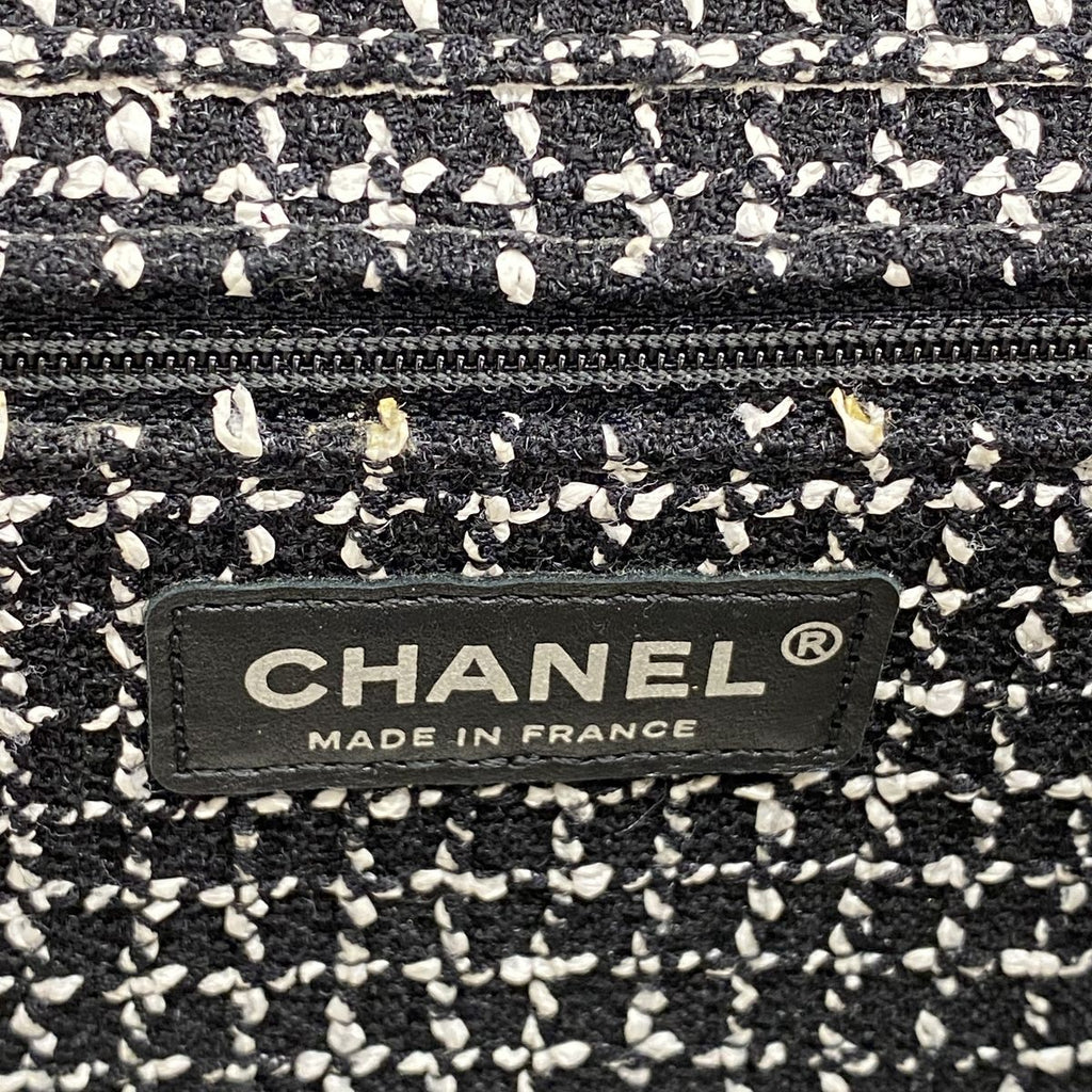Chanel Shoulder Bag Tweed Black Ivory Silver — view 5