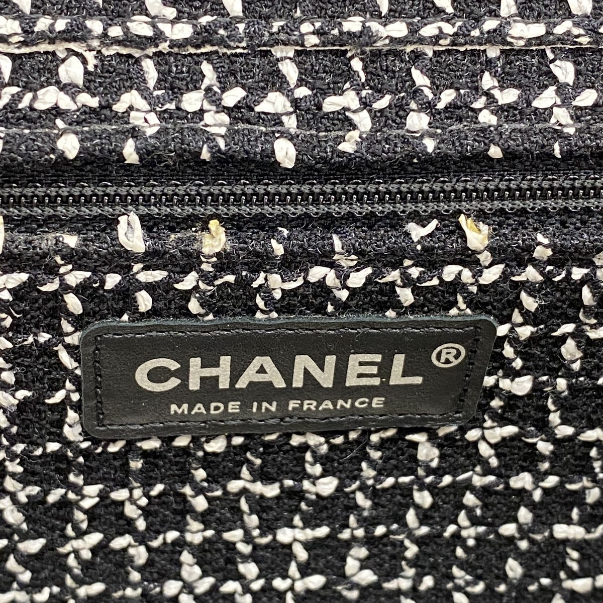 Chanel Shoulder Bag Tweed Black Ivory Silver — view 5