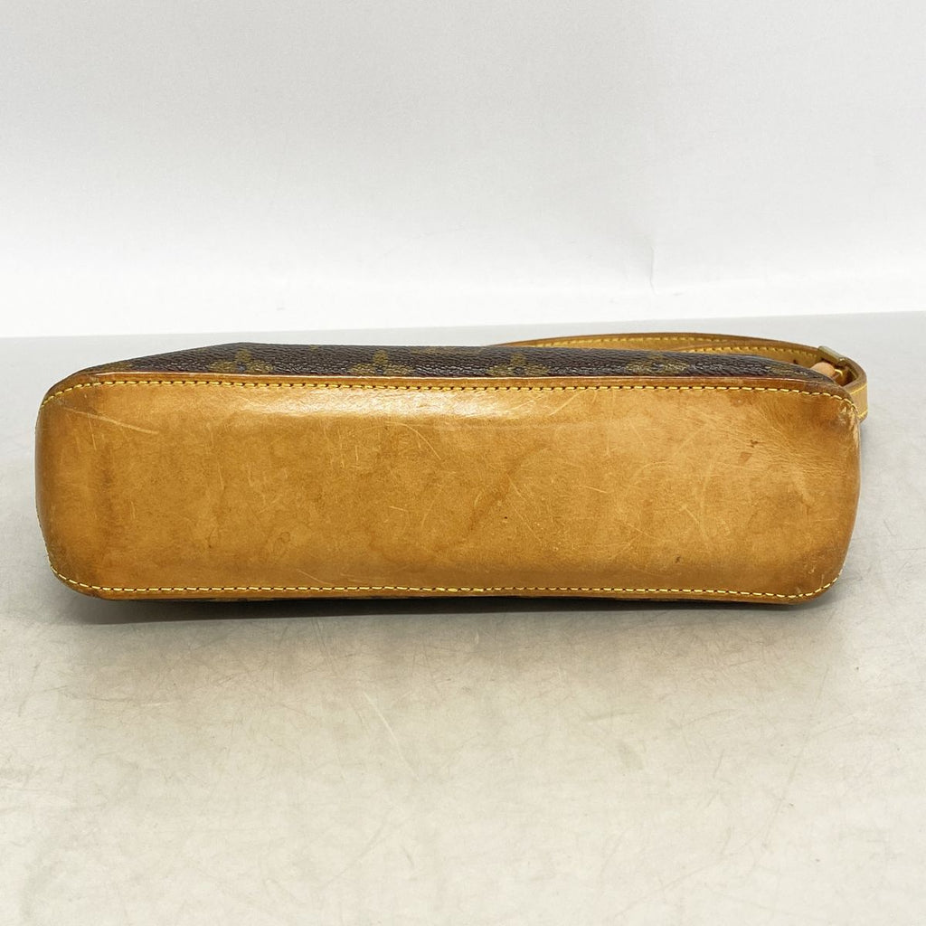 Louis Vuitton Shoulder Bag Monogram Trotteur Brown — view 3