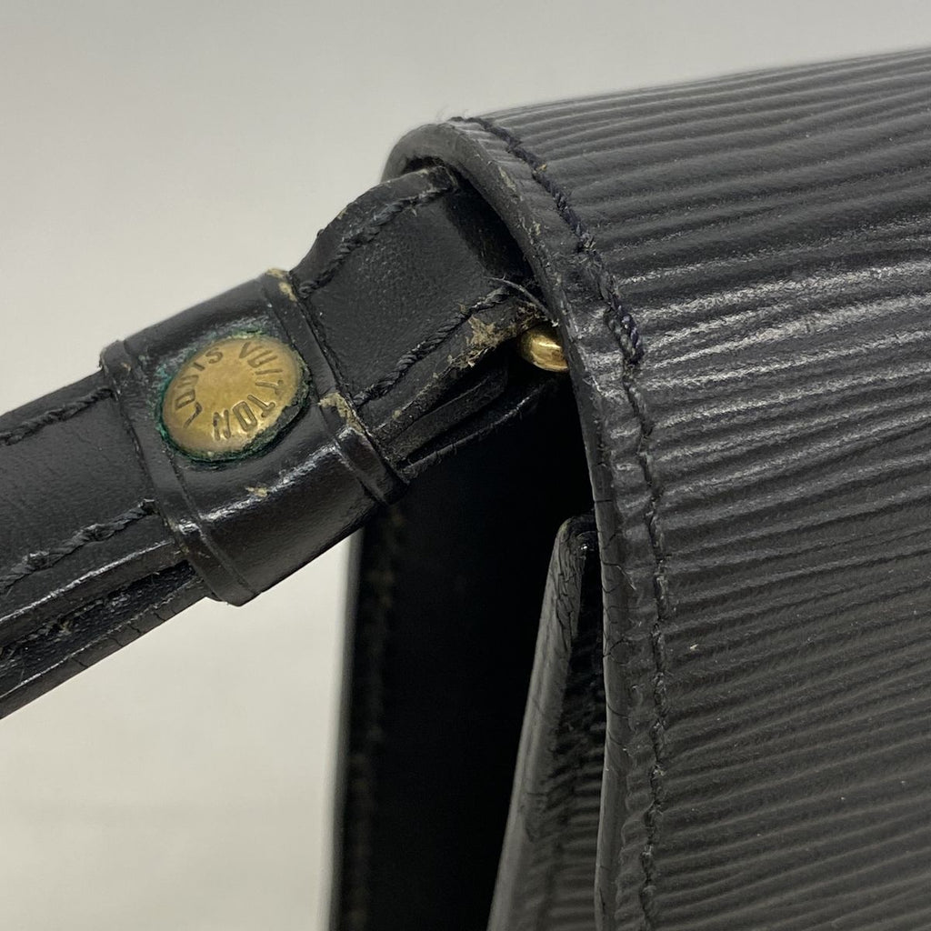 Louis Vuitton Clutch Epi Pochette Series Dragonne Noir — view 7