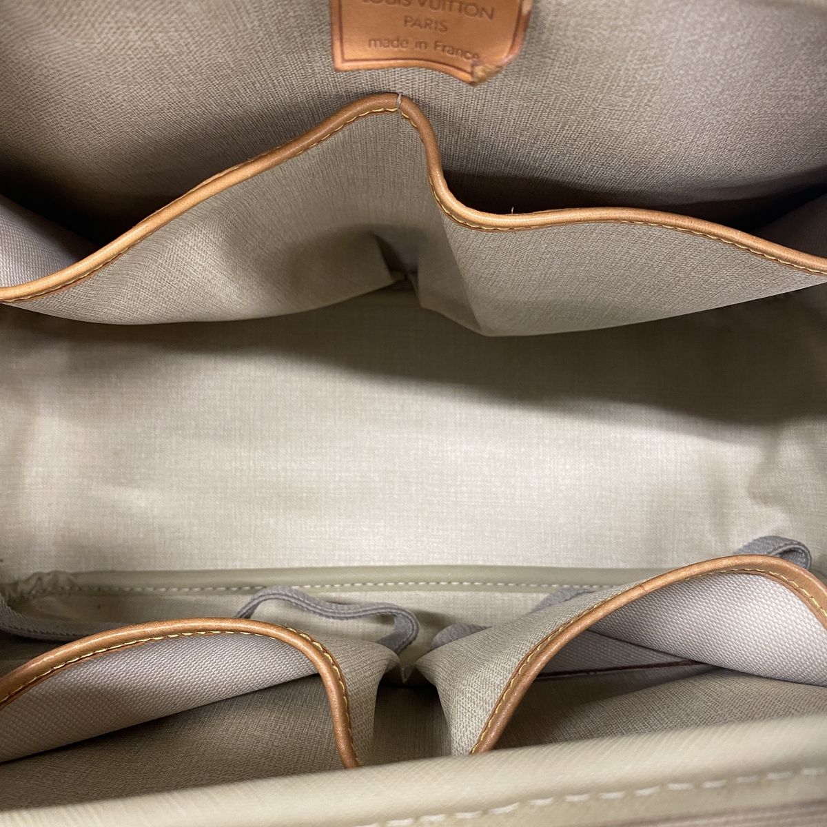 Louis Vuitton Handbag Monogram Deauville Brown — view 4
