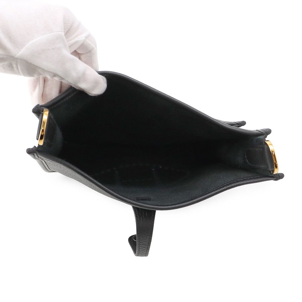 Hermes Shoulder Bag Evelyne 3 23 Black Gold Taurillon Clemence — view 4
