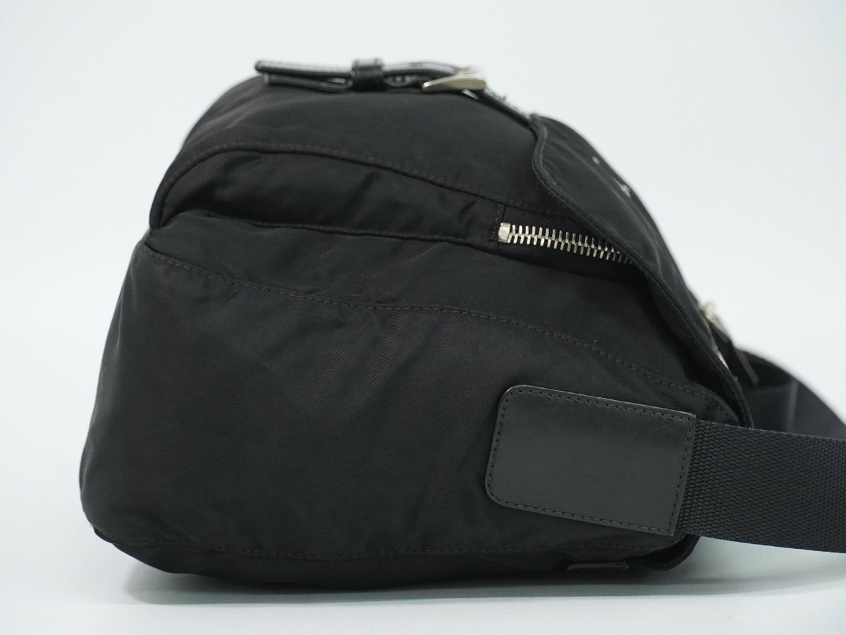 Prada Nylon Shoulder Bag Pochette Black — view 4