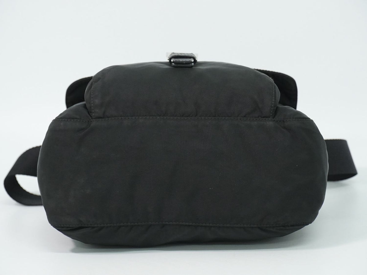 Prada Nylon Shoulder Bag Pochette Black — view 3