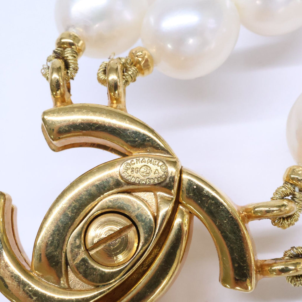 Chanel 96A CC Logo Turnlock Baroque Pearl — view 7