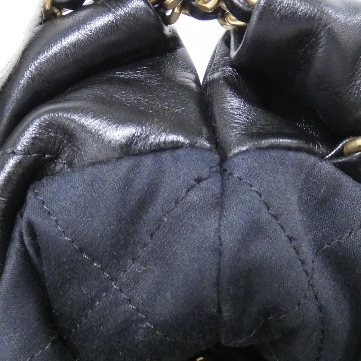 Chanel 22 Line Bag — view 7