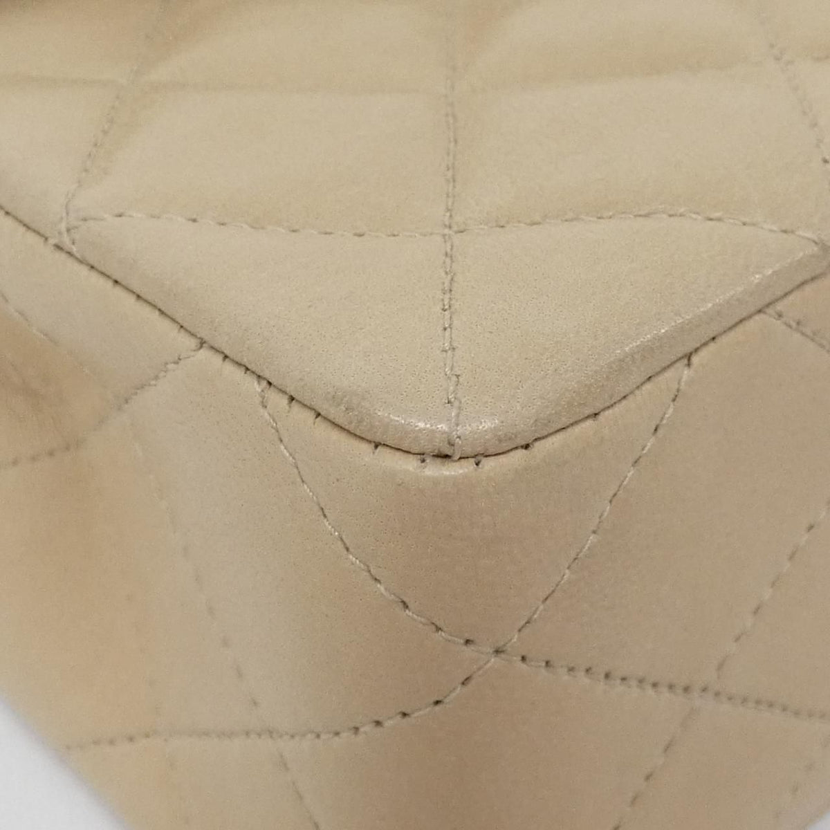 Chanel Vintage Shoulder Bag — view 3